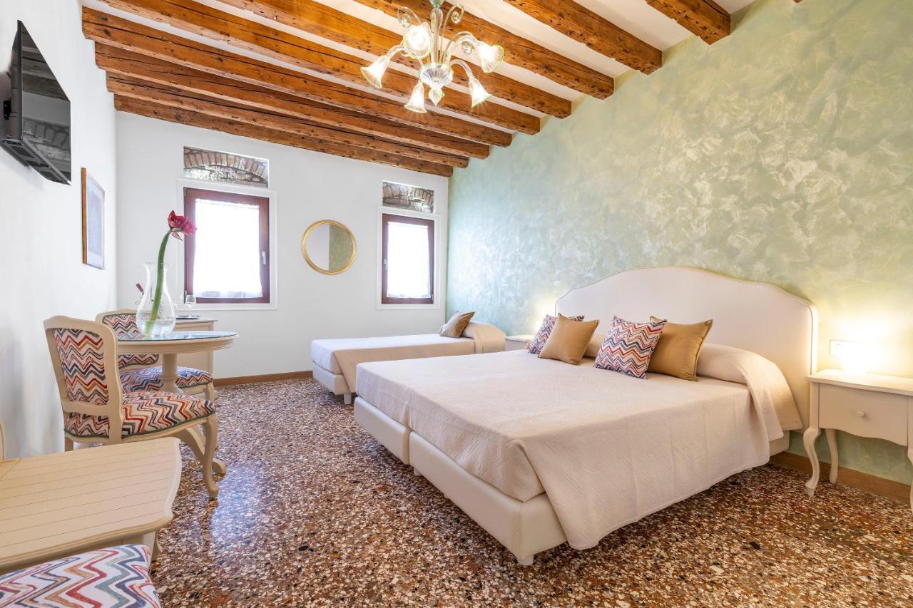 Residenza San Silvestro Hotel Венеция Екстериор снимка