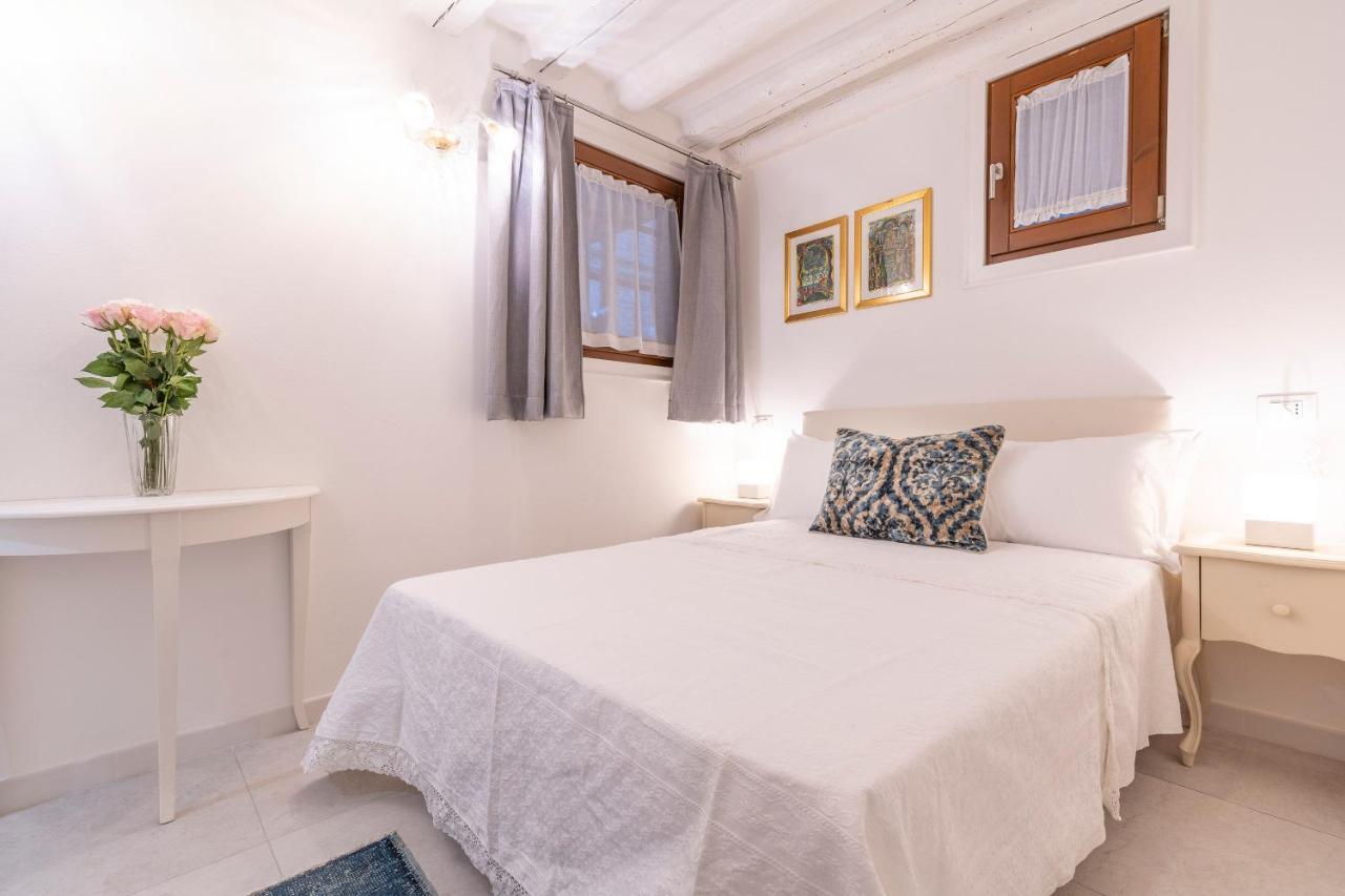 Residenza San Silvestro Hotel Венеция Екстериор снимка