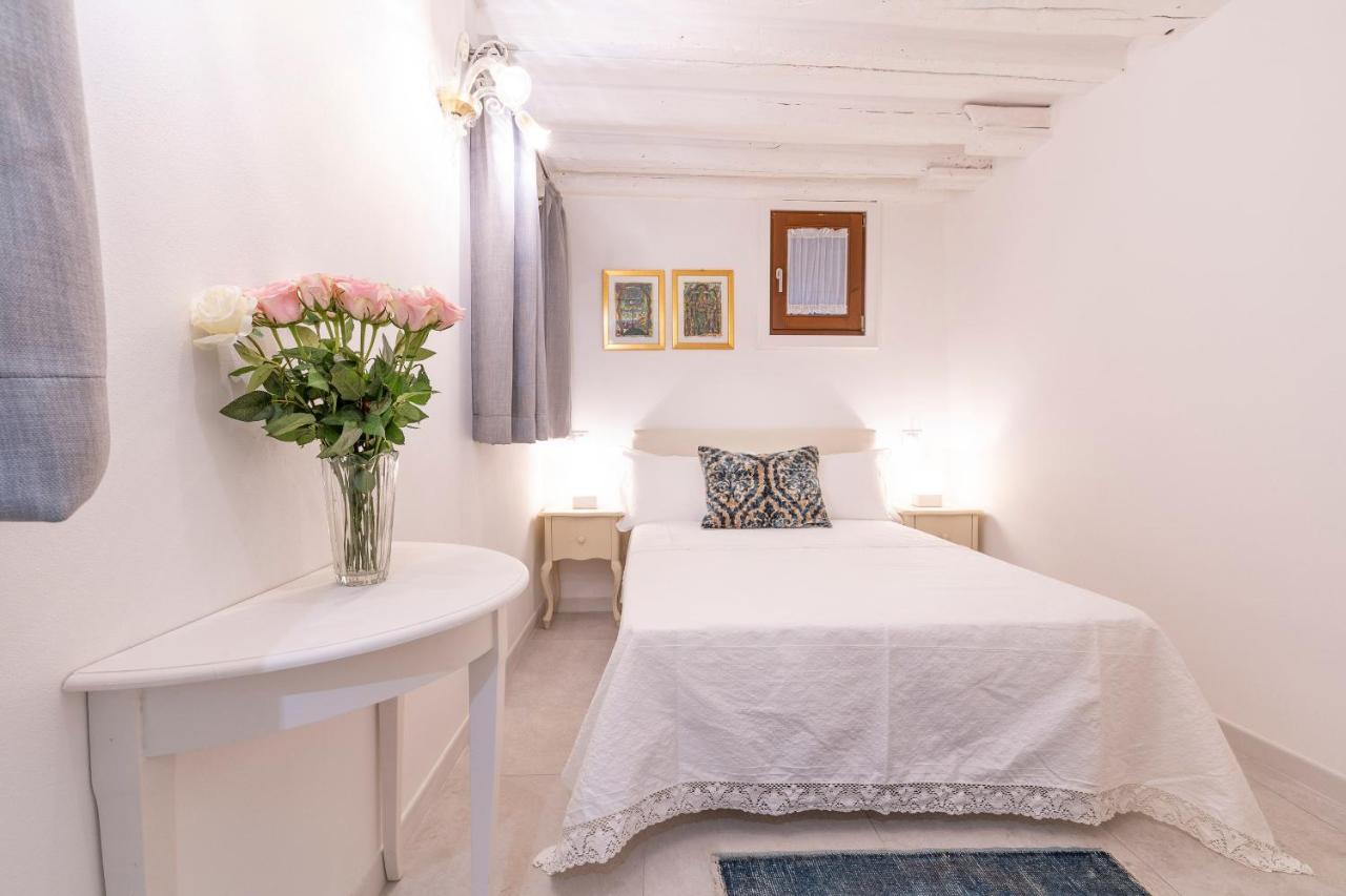 Residenza San Silvestro Hotel Венеция Екстериор снимка