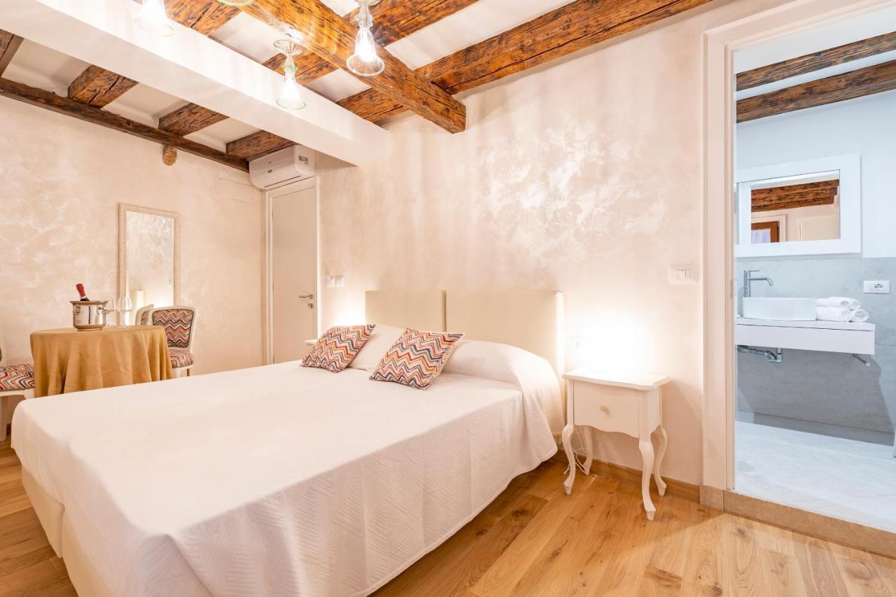 Residenza San Silvestro Hotel Венеция Екстериор снимка