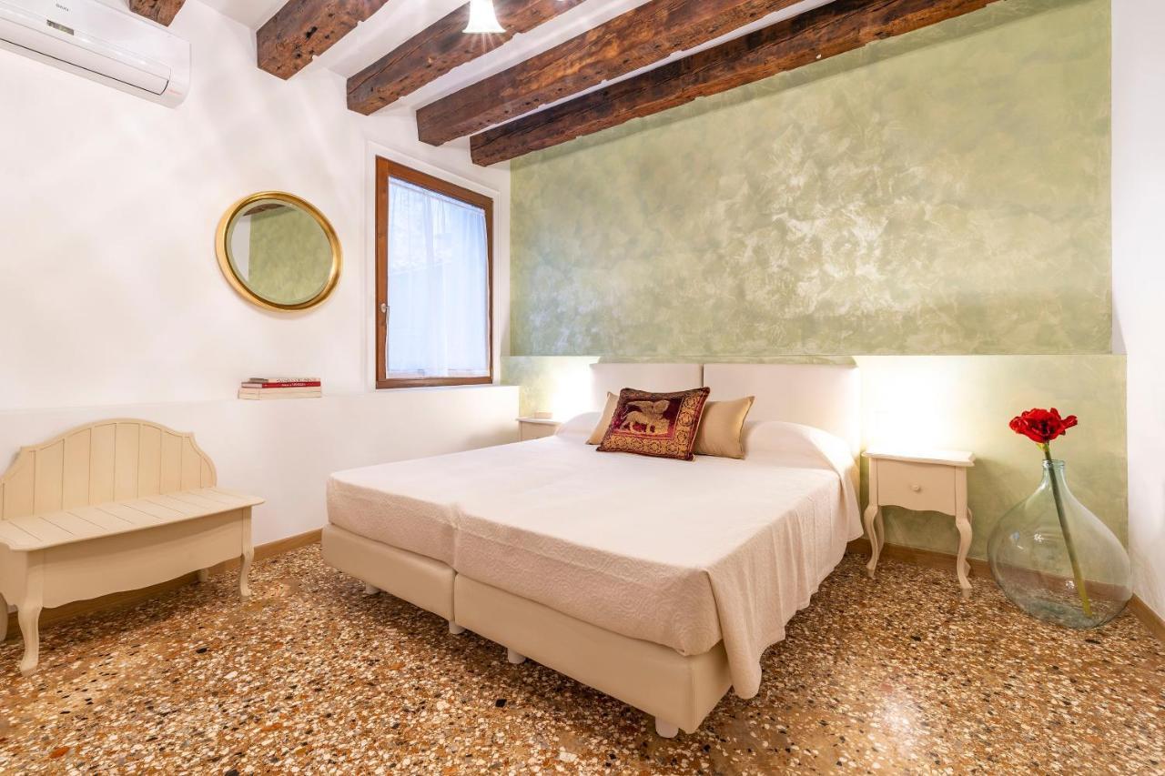Residenza San Silvestro Hotel Венеция Екстериор снимка